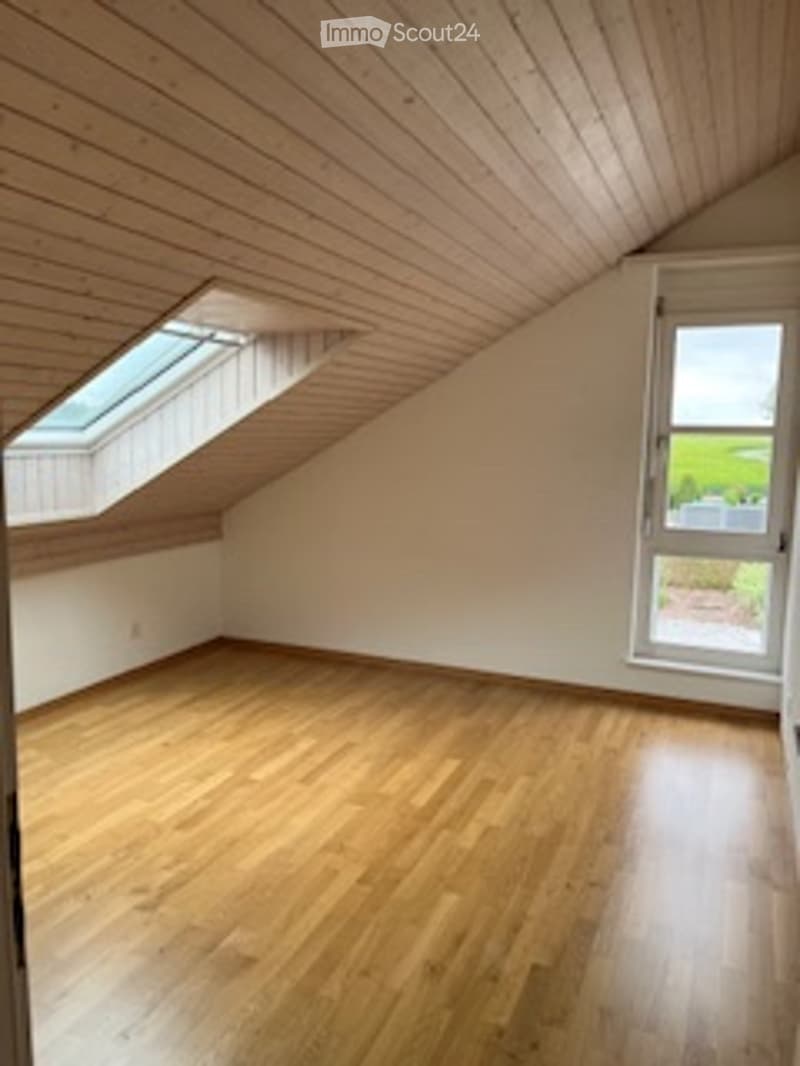 À LOUER - Grand appartement à Mannens (2)