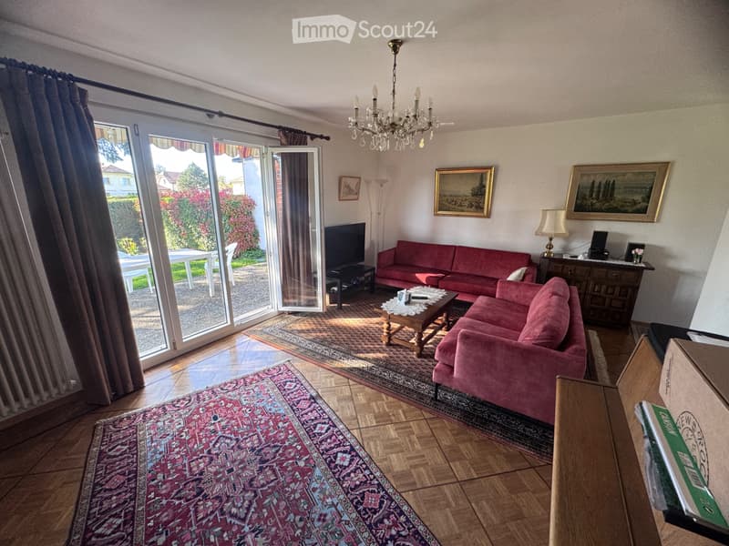 Camera in condivisione in villa (3)