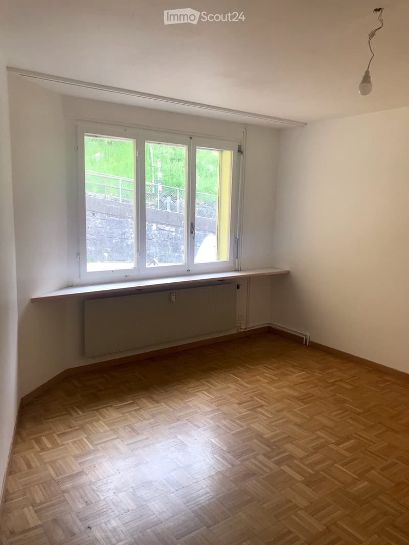 Beautiful 2.5 rooms in Orvin (Bienne) (2)