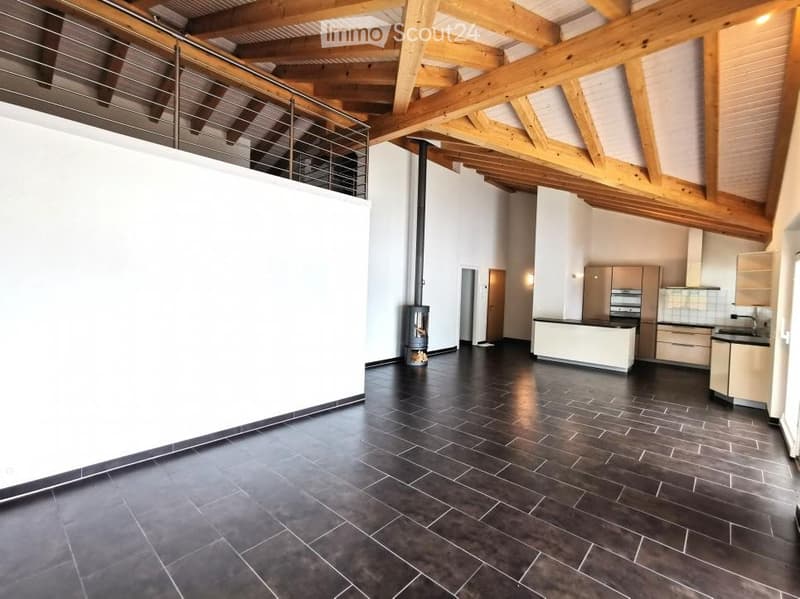 Prächtiges und ruhiges Attikapartment mit 4.5 Zimmern in Champlan (2)