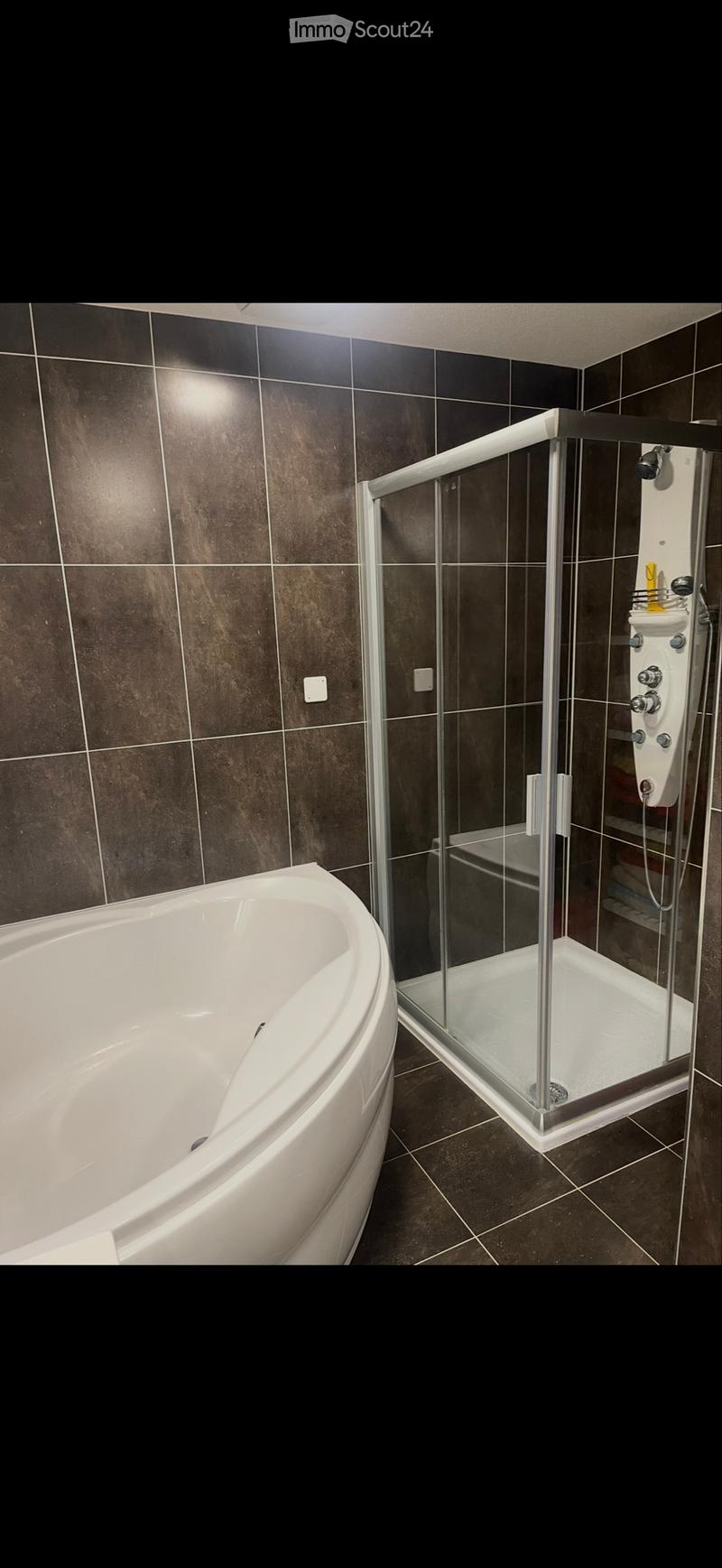 Apparemment de 4,5 pièces Rez-de-chaussée (7)
