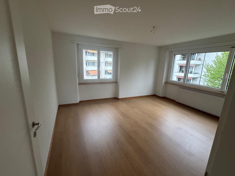 4 rooms with balcony and parking space included (5)