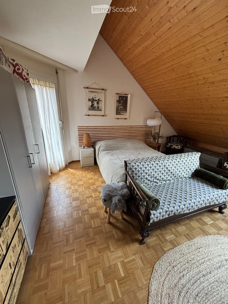 Large room for sublet (2)