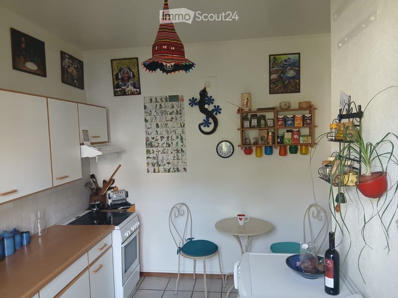 Zu Unterzahlung 4 Zimmer in Neuchâtel von Juni bis September (2)