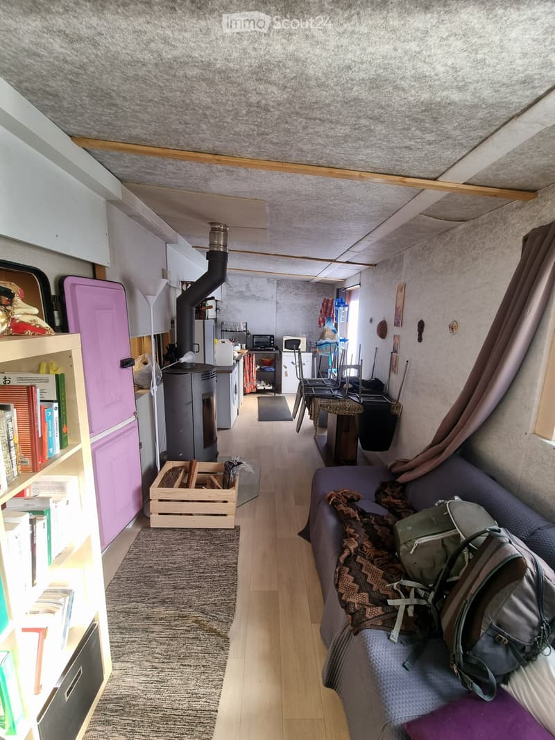 Caravane + auvent à lannée dans un camping à Lausanne (2)
