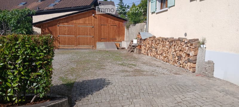 Haus im Dorf (2)