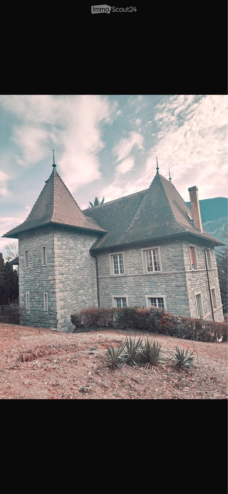 Manor (2)