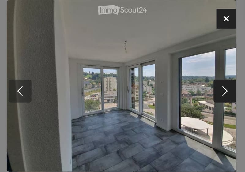 Schönes 2.5-Zimmer-Wohnung sehr hell; Tour Invictus (3)