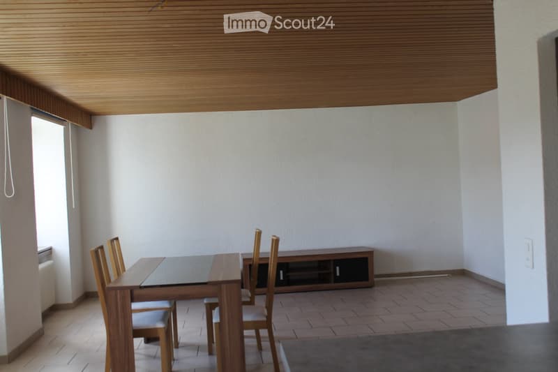 Appartamento duplex 5.5 locali al 1° piano a Les Reussilles (2)