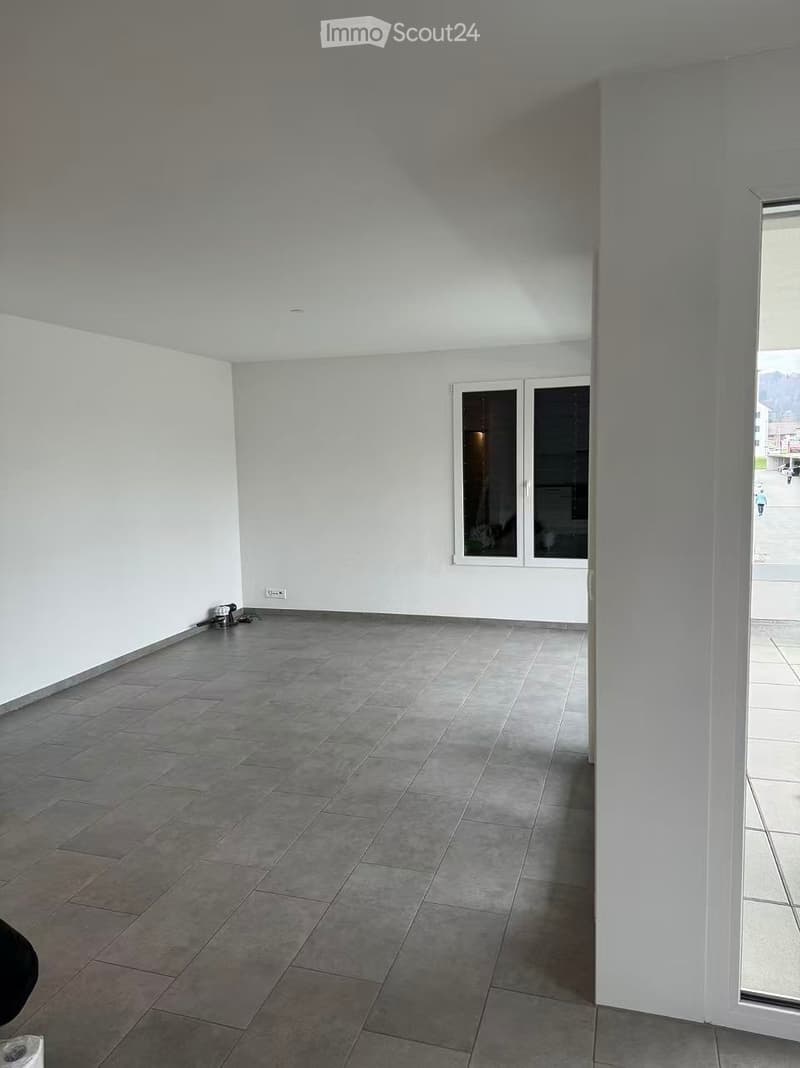 Appartement 4.5 pièces avec parking dispo 01.06 (5)