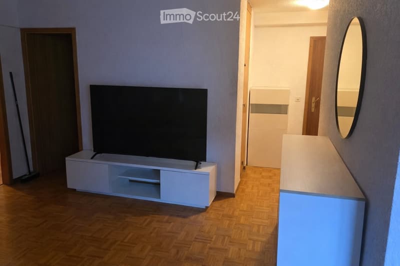 Large furnished room for rent in shared apartment close to EPFL (3)