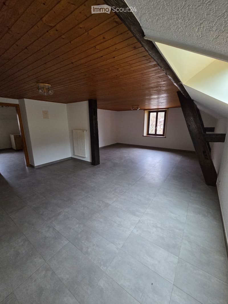 Wohnung mit 3.5 Zimmern, St-Sulpice (2)