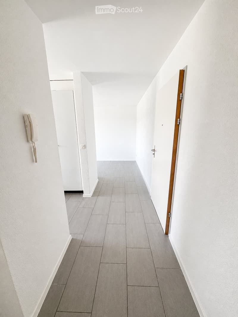 2.5 rooms renovated 55 m² with glazed balcony - Givisiez (5)