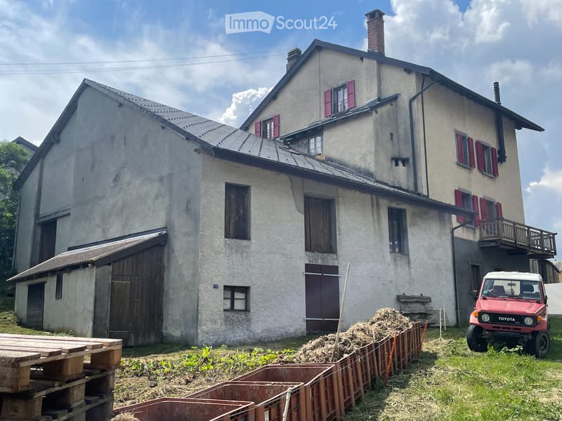 In vendita Aux Granges sur Salvan casa con 4 appartamenti (2)