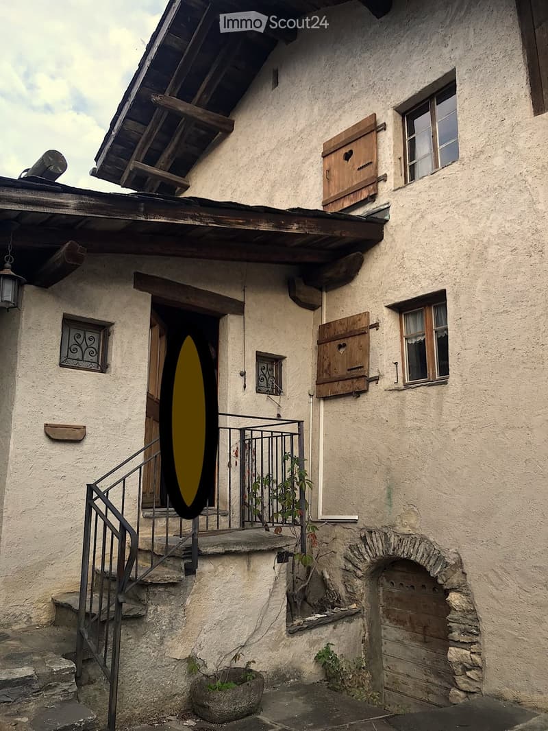Prächtiges Dorfhaus, außergewöhnlicher alter Charme! (3)