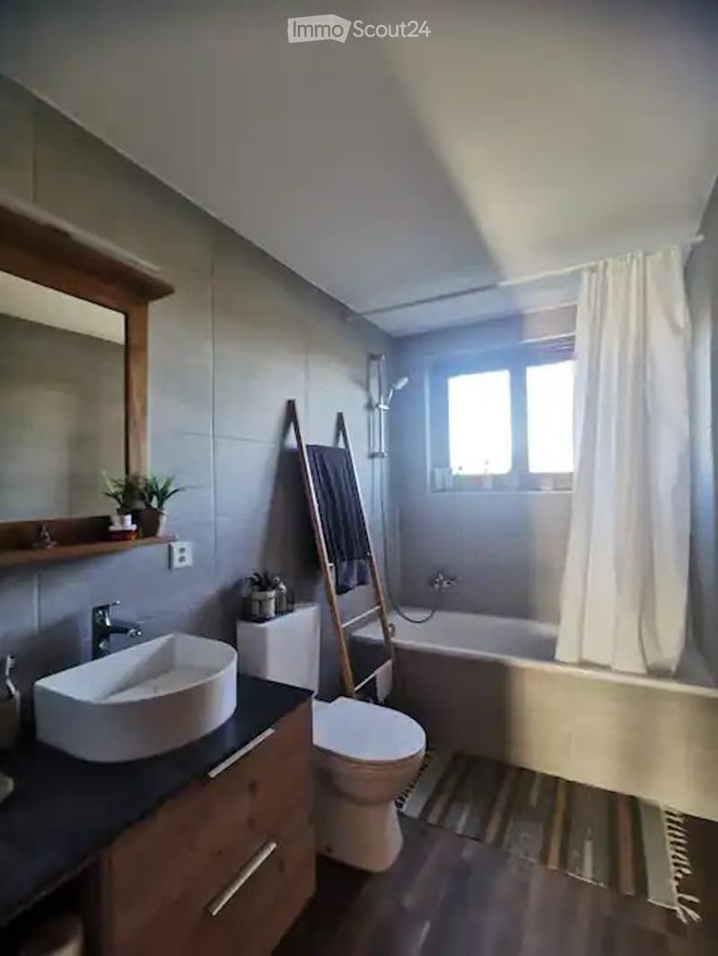 Zimmer zu vermieten (2)