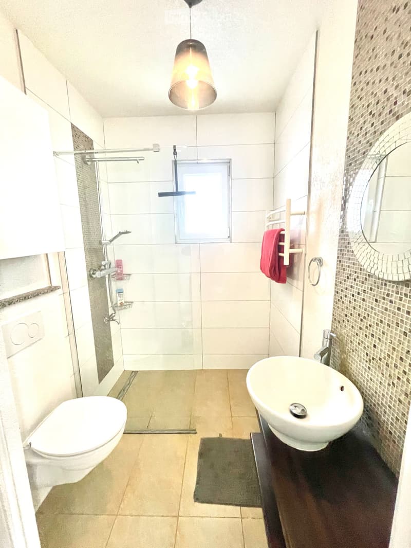 Affitto per 6 mesi, casa completamente arredata a Val-de-Ruz (4)