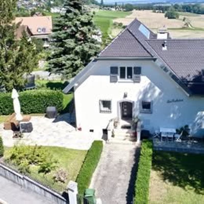 Reihenhaus-Villa mit 5.5 Zimmern (1)