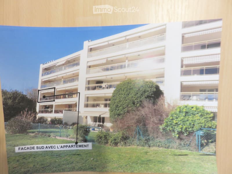 APPARTAMENTO MAGNIFICO AL 2° PIANO CON PARCHEGGIO PRIVATO A CHEXBRES (1)