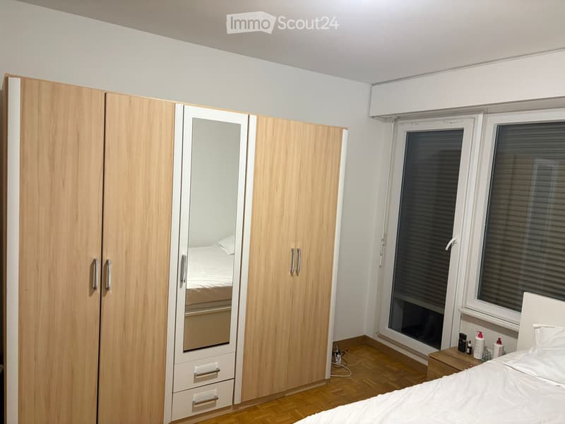 Large room with balcony (2)
