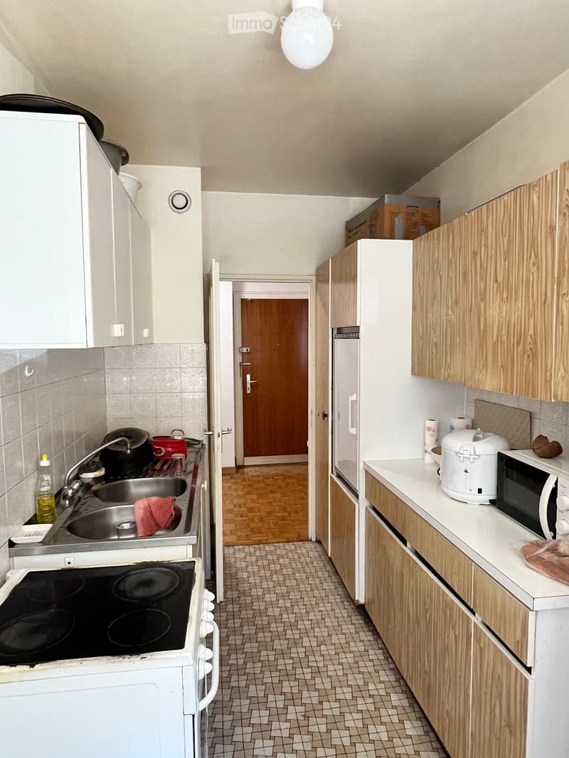 Large room with balcony (5)