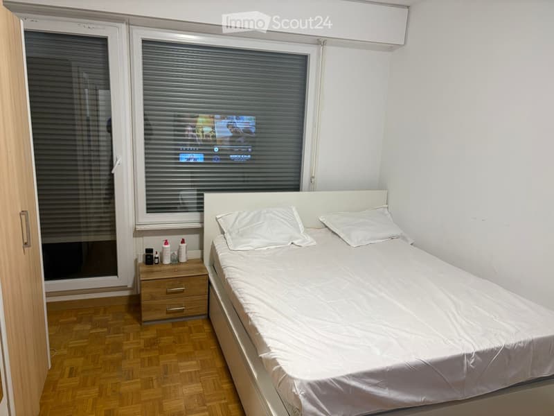 Large room with balcony (1)