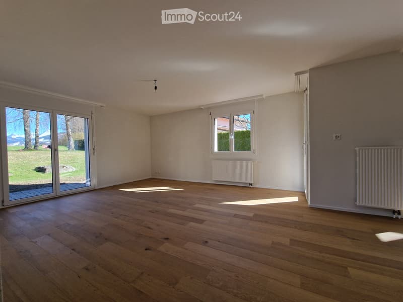 Helles Apartment 3.5 Zimmer, renoviert, mit Garten (1)