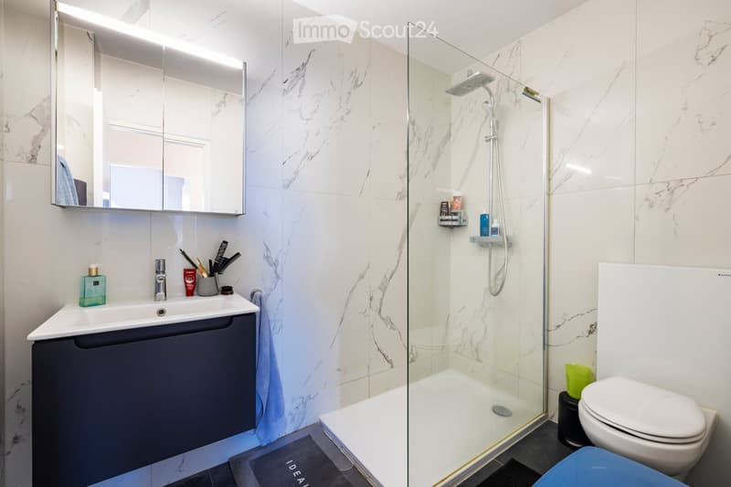 Überaus geräumiges 4.5-Zimmer-Apartment mit Eckbalkon (2)