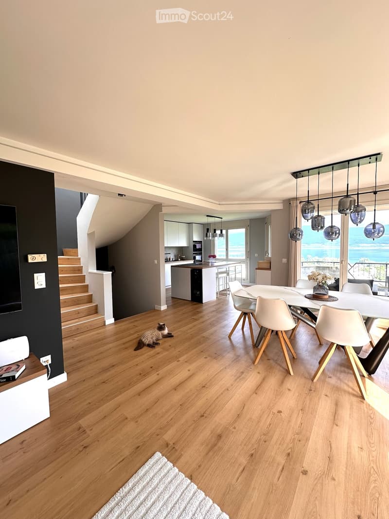 Renovated 6.5-room villa in Cheyres, with a view of the lake (2)