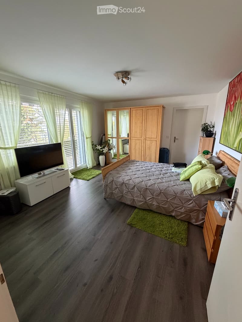 Villa with panoramic view, large garden and heated pool (6)