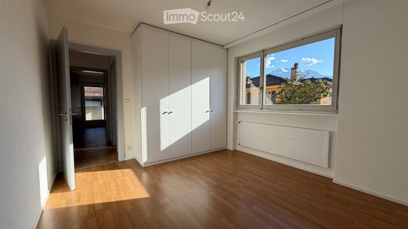 Spacious 3.5-room apartment in Sion (5)