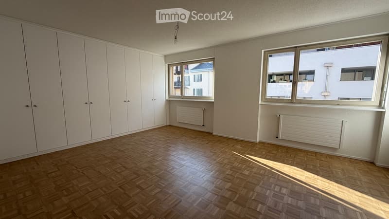 Spacious 3.5-room apartment in Sion (2)