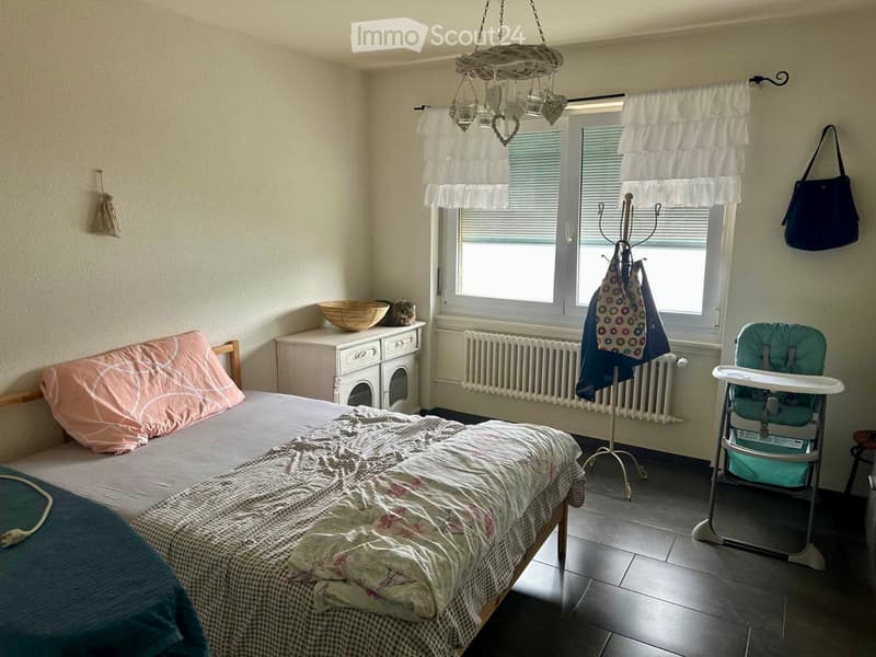Beautiful 2.5-room modern apartment with balcony (4)