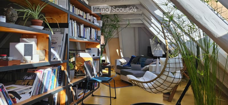 Room in an atypical apartment on 2 levels (3)