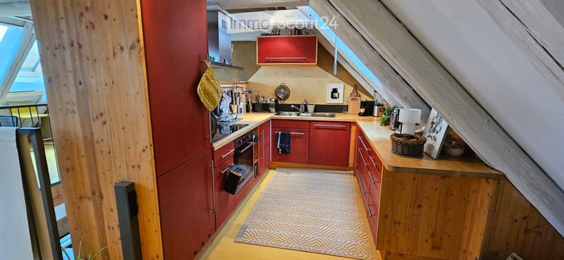 Room in an atypical apartment on 2 levels (4)