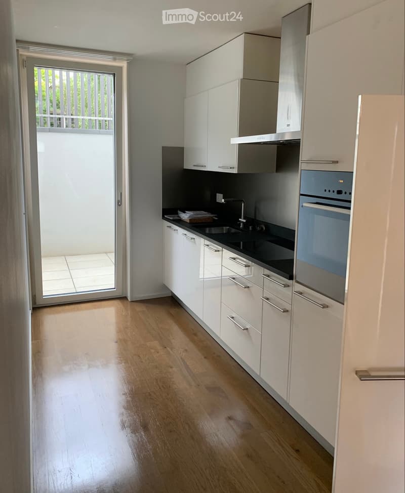 Duplex apartment with 3.5 rooms in the center of Montreux (2)