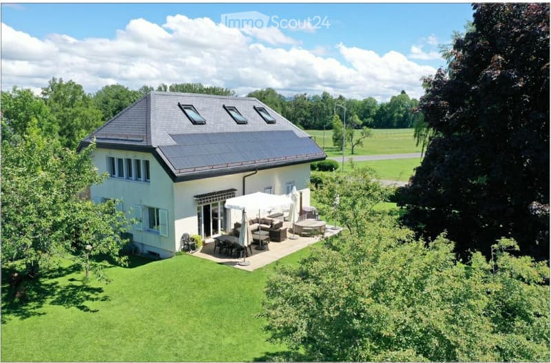 Charmante Villa 5,5 Zimmer mit großem Garten in Carrouge/VD (1)