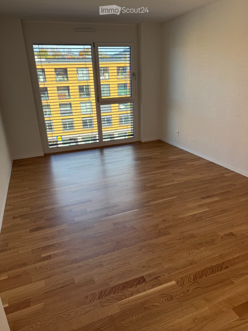 Charmantes 3.5 Zimmer mit etwa 89m2 (2)