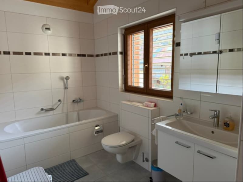 Zu vermieten: Superbe 3.5 Zimmer-Penthouse in Mollens (5)