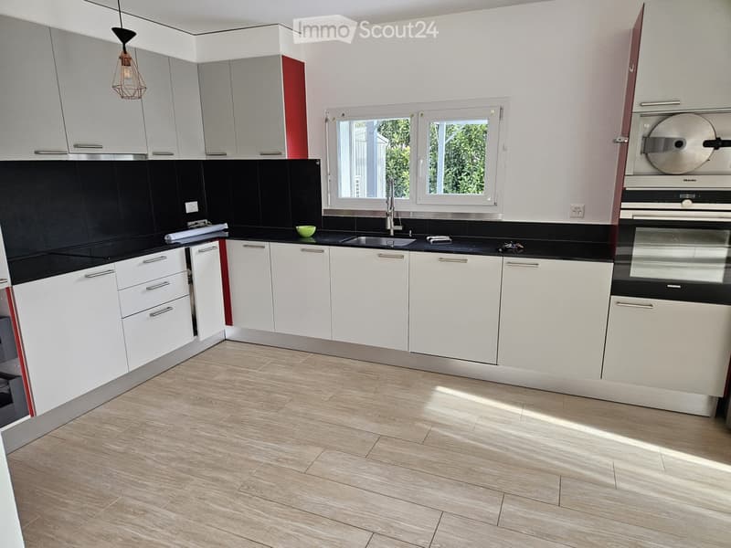 For rent beautiful individual villa in Sensine (3)