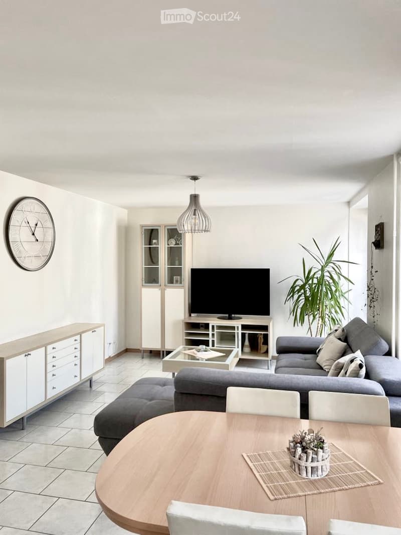 Schöne 3,5-Zimmer-Wohnung in Fleurier (1)