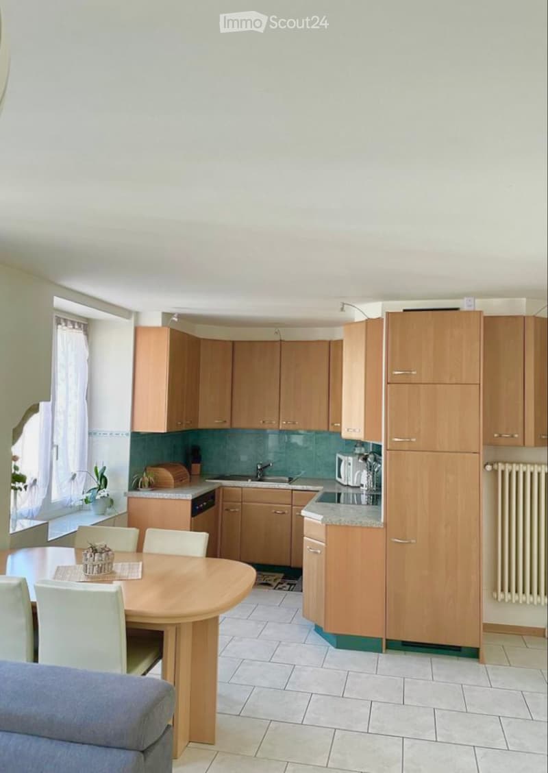 Schöne 3,5-Zimmer-Wohnung in Fleurier (2)