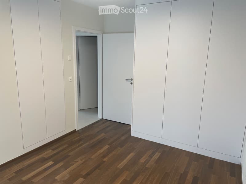 Neue Wohnung mit Terrasse und Aussicht (4)