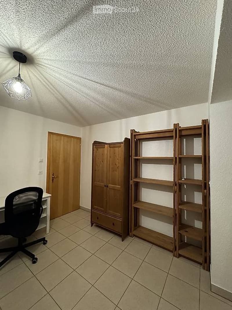Colocation in Martigny with private entrance and bathroom (3)