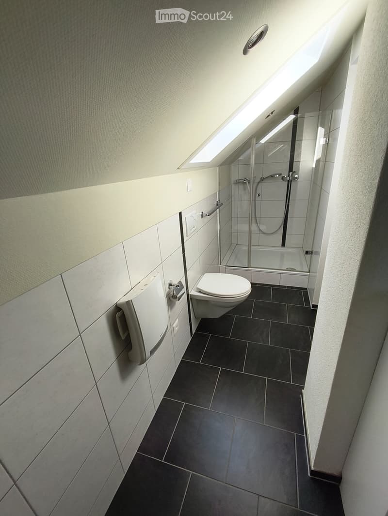 Zweizimmerwohnung hell und möbliert im 2. Stock (3)