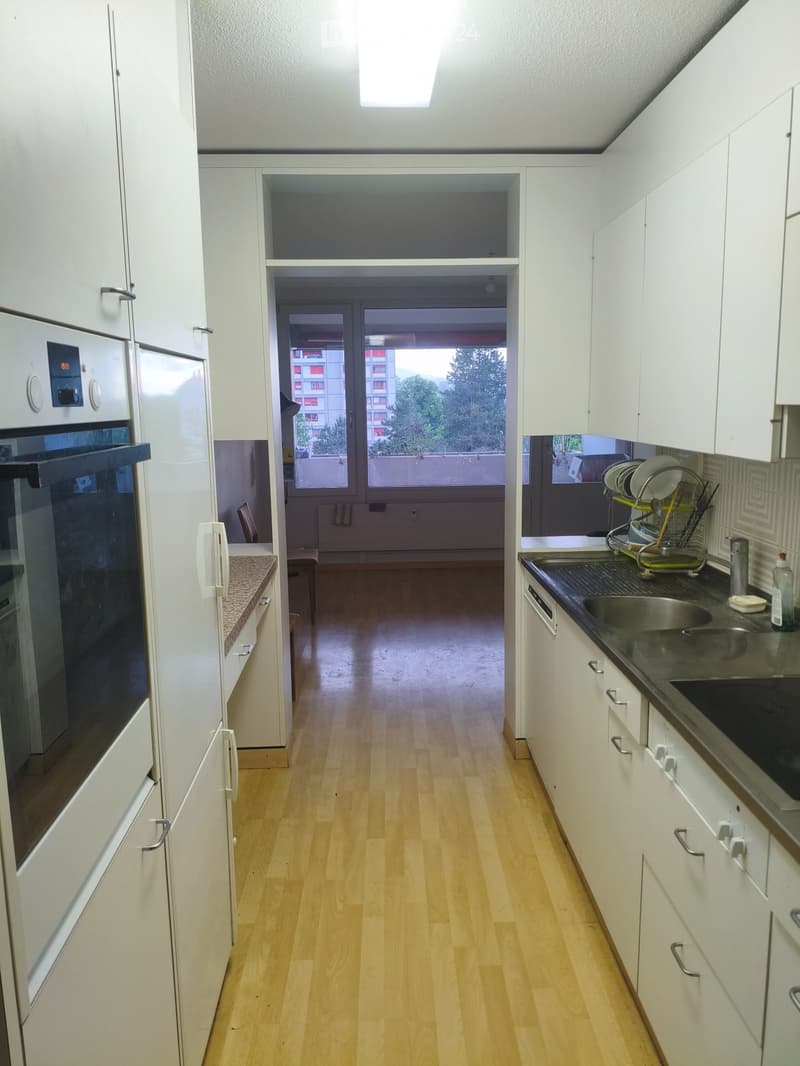 Appartamento di 3,5 locali con balcone e vista panoramica a Kaiseraugst (4)