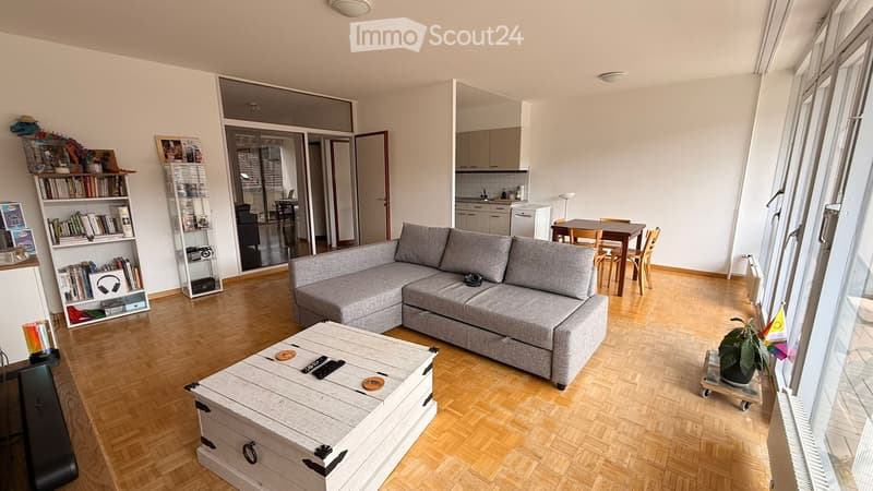 Beautiful bright 2.5-room apartment on the 3rd floor in St-Imier (2)