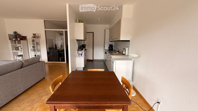 Beautiful bright 2.5-room apartment on the 3rd floor in St-Imier (3)