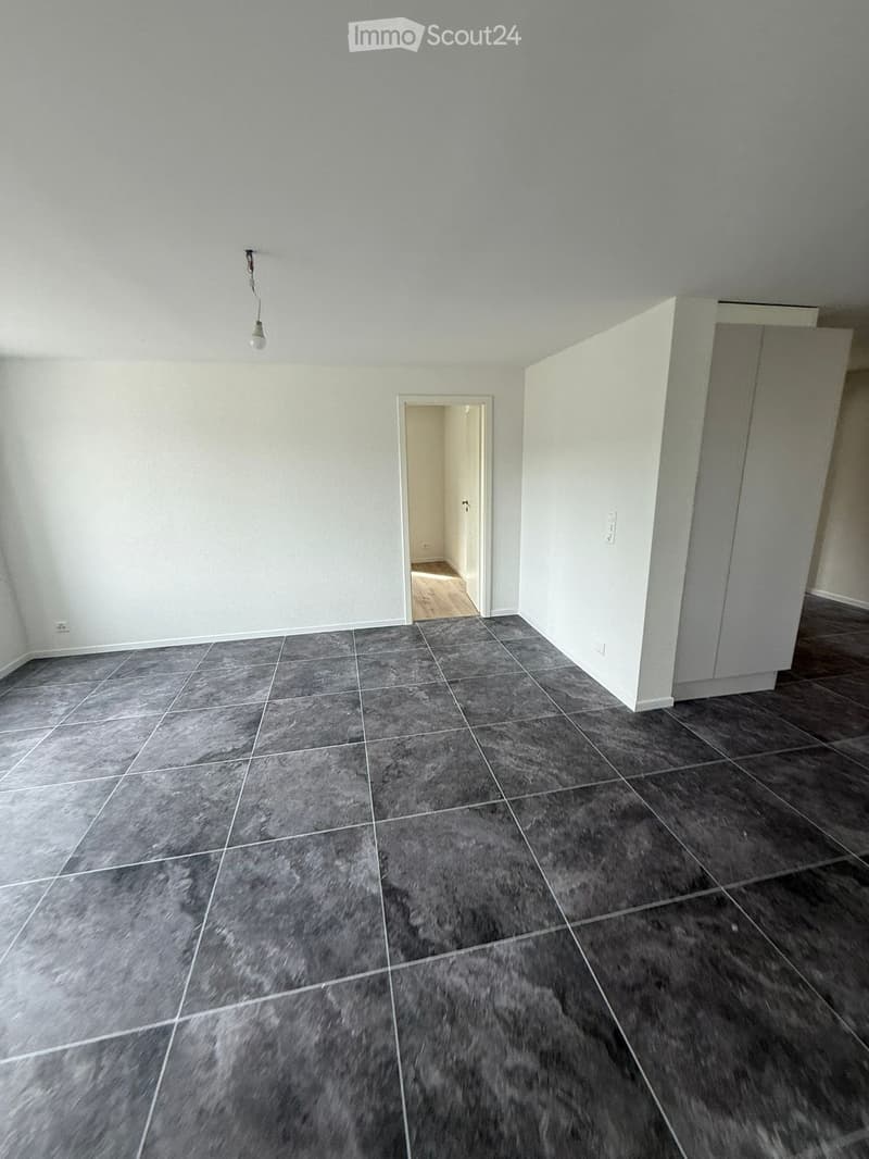 Wohnung 4,5 Zimmer zur Miete in La Côte-aux-Fées - 1. Stock (4)