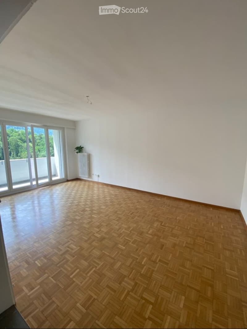 For rent 3.5-room apartment, bright, renovated bathroom and kitchen with balcony (5)